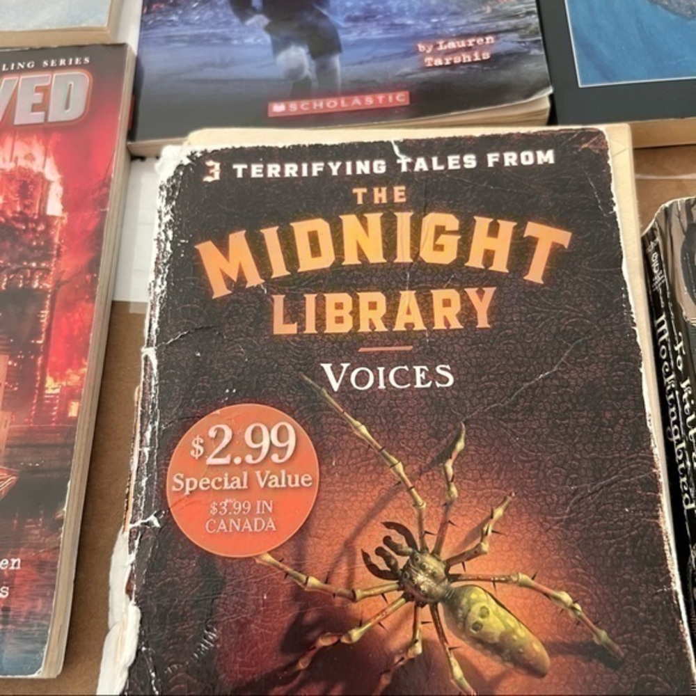 Books Bundle - Picture 7 of 10